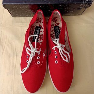Passport Women Shoes - Red